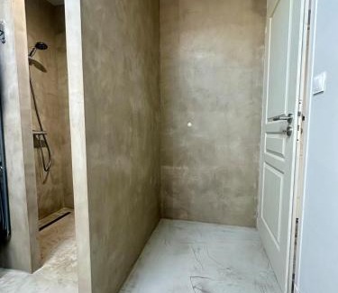 Fougeres-sur-Bievre House | gîte le nid