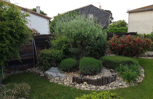 Lezignan-la-Cebe House | Gîte Le Pigeonnier air-conditioned