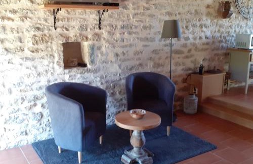 Alluy House | gîte le tilleul de la Fontaine