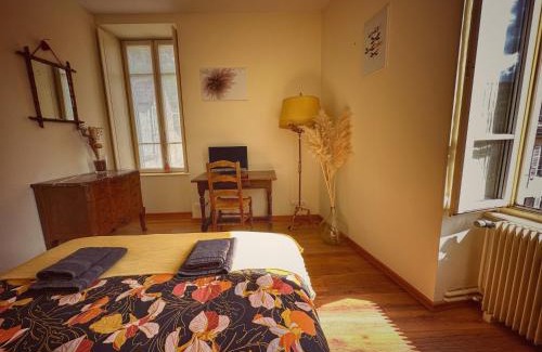 Saint-Romain House | Gîte Les Roches : maison de caractère pour 15 personnes