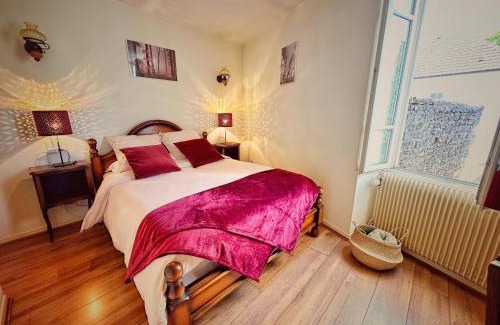 Saint-Romain House | Gîte Les Roches : maison de caractère pour 15 personnes