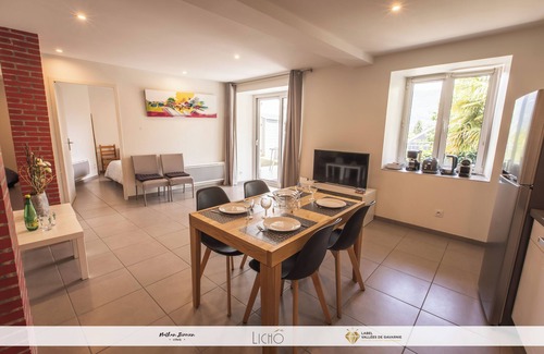 Argeles Gazost Apartment | Gîte Maison Planté A1. Hautacam view