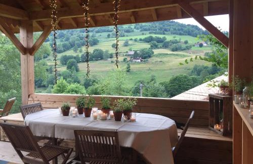 Fresse-sur-Moselle House | Gîte montagnard confortable avec terrasse et WIFI - FR-1-589-751