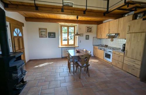Gruey-les-Surance House | Gîte paisible avec jardin et possibilité d'animaux à Gruey-lès-Surance - FR-1-589-814