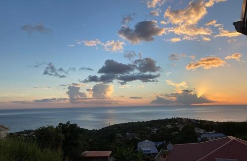Vieux-Habitants House | Gîte Passion Kréyol, Vue mer et montagne, SPA privé