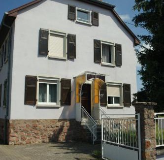 Merxheim House | Gîte rustique sous combles