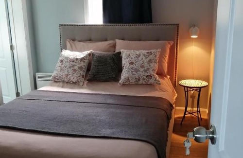 Sainte-Madeleine-de-la-Riviere-Madeleine Bed & Breakfast | Gîte Shoreline de la terre à la mer