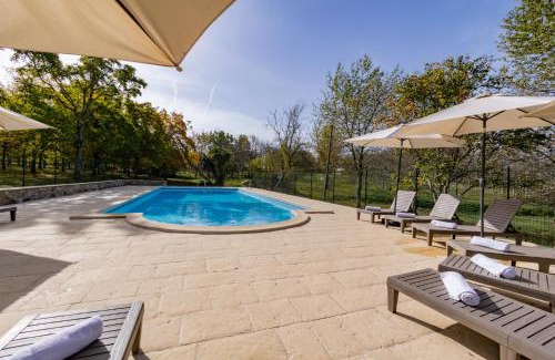 Nerac House | Gîtes de Pehillo - Piscine & vacances nature à Nérac