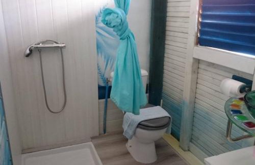 Capesterre-de-Marie-Galante Apartment | Gîtes tit'anse Léo et l'eau, piscine commune