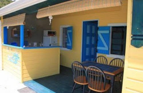 Capesterre-de-Marie-Galante Apartment | Gîtes tit'anse Léo et l'eau, piscine commune