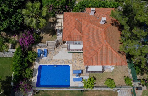 Gocek Villa | Göcek'de Deniz ve Doğa Manzaralı 4+1 Villa Kiraz