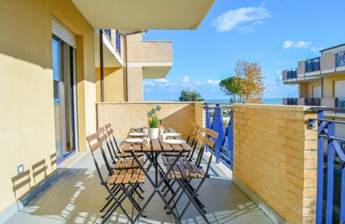 Foggetta Apartment | G.Bay D15 - First floor apartment with balcony and pool view