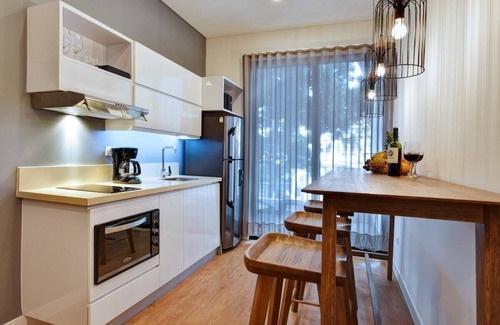 Cali Apartment | G202 - 1-Bed with Balcony & Fast WiFi by Granada