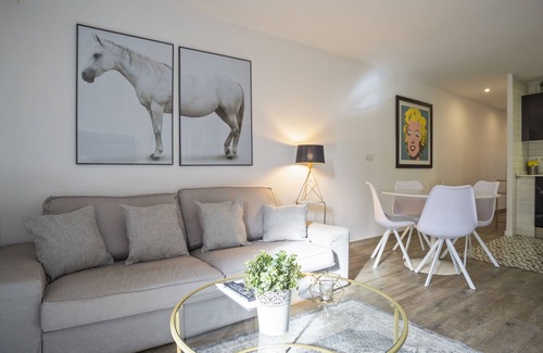 Les Corts Apartment | G53