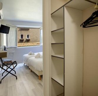 Bron Hotel | GAB HOUSE - Lyon Bron - Eurexpo City Living Stay