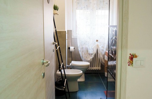 Rozzano Apartment | Gabri's House has 3 rooms with 3 private bathrooms and a kitchen available