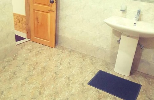 Brun Hotel | Gahirat Castle