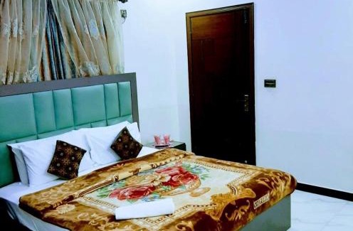 Gulshan-E-Jamal Hotel | Galaxy Inn Guest House