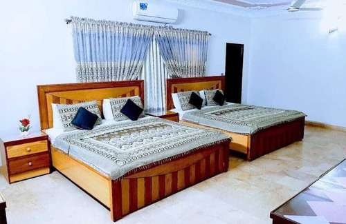 Gulshan-E-Jamal House | Galaxy Inn Guest House