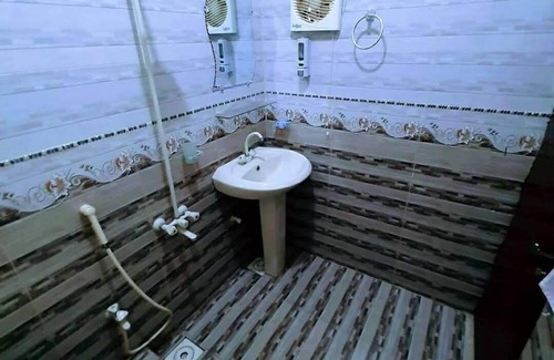 Gulshan-E-Jamal House | Galaxy Inn Near Jinnah International Airport Branch