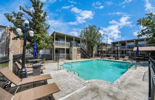 Houston Apartment | Galleria,10mins NRG, Sleep7, Work frm hme, Med Center