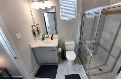 Uptown Apartment | Galleria Premium 3 Story Home Sleeps 8