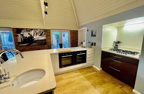 Ferndown Cottage | Galtons Cottage Dorset Thatched Cottage