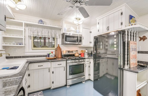 Morgan's Point House | Galveston Bay Retreat: Historic La Porte Home!