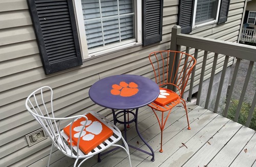 Pendleton House | Game Day Get a Way/Green Pond tournaments/Healthcare Travelers