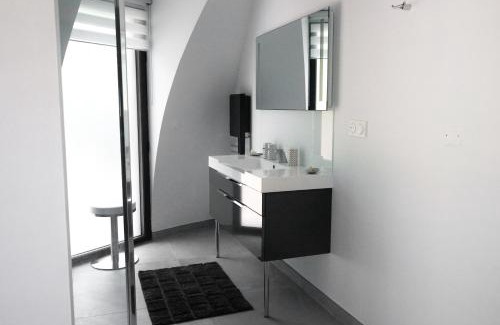 Chartrier-Ferriere House | GAME OF DOME