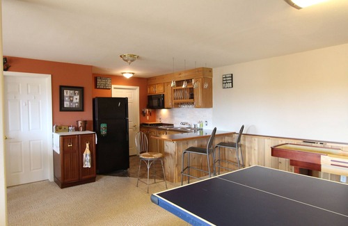 Buena Vista House | GAME ROOM, Incredible Mountain Views, 3bdrm, 3.5 Bath under 2 miles to downtown