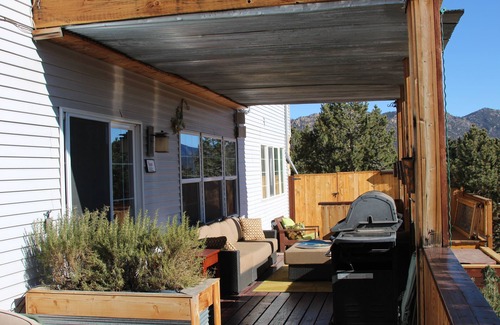 Buena Vista House | GAME ROOM, Incredible Mountain Views, 3bdrm, 3.5 Bath under 2 miles to downtown