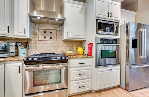 Gober House | Game Room + Lake Bonham On-Site: Family Getaway!