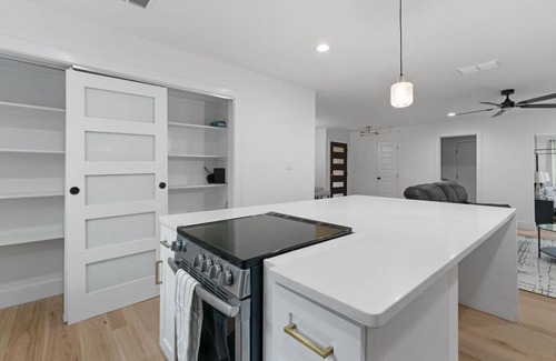 Austin Apartment | Game Room - Modern Beautiful Home