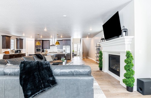 Park City House | Game Room, Pool Table, Year-Round Recreation! Park CIty Silver Creek 6805