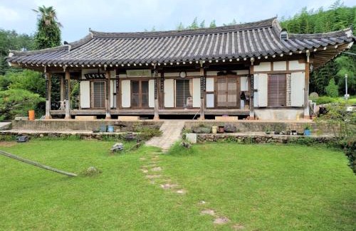 Kyul-tong House | Gangjin Dahyang Sochuk Bed and Breakfast