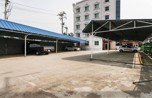 Gangjin Hotel | Gangjin Soo