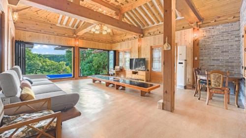 Gangneung House | Gangneung Booyoonok Hanok Pension