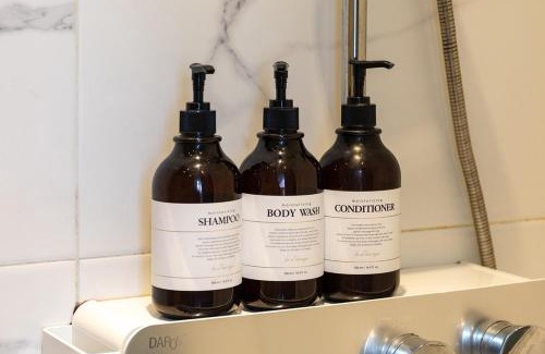 Gangneung House | Gangneung Gyeongpodae Villa