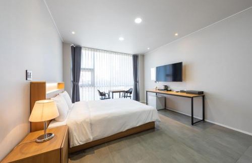 Gangneung House | Gangneung Gyeongpodae Villa