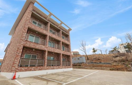 Gangneung House | Gangneung Marine Park Pension