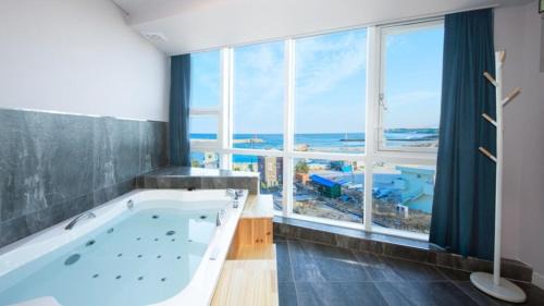 Gangneung House | Gangneung Pier 86 Spa Pension