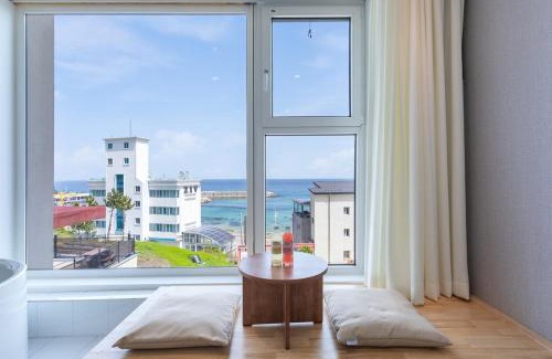 Jumunjin-eup House | Gangneung the One and the Classic Pension