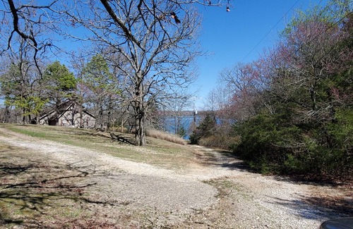 Garfield Cabin | Gannaway's-Lakefront-Short Walk to the Water!