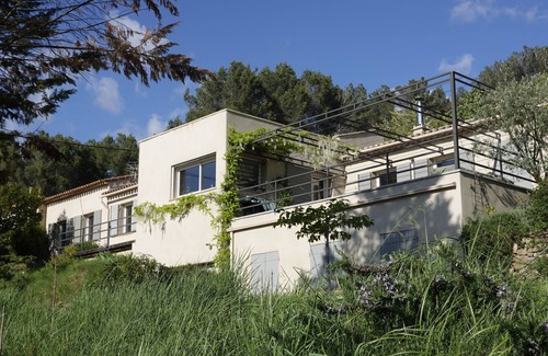 Rousset Apartment | Garden apartment for Sainte-Victoire