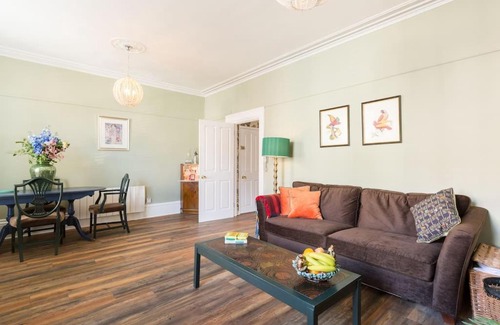 Leamington Spa Apartment | Garden Apartment in Listed Building