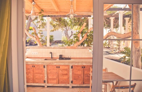 La Pared House | Garden apartment - Tierra - Surf & Yoga Villa