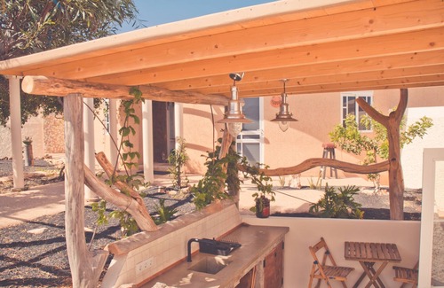 La Pared House | Garden apartment - Tierra - Surf & Yoga Villa