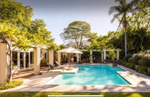 Constantia House | Garden Cottage - Leafy Constantia Guest House