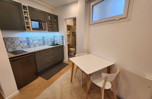 Sartrouville Apartment | Garden Guesthouse Near Paris